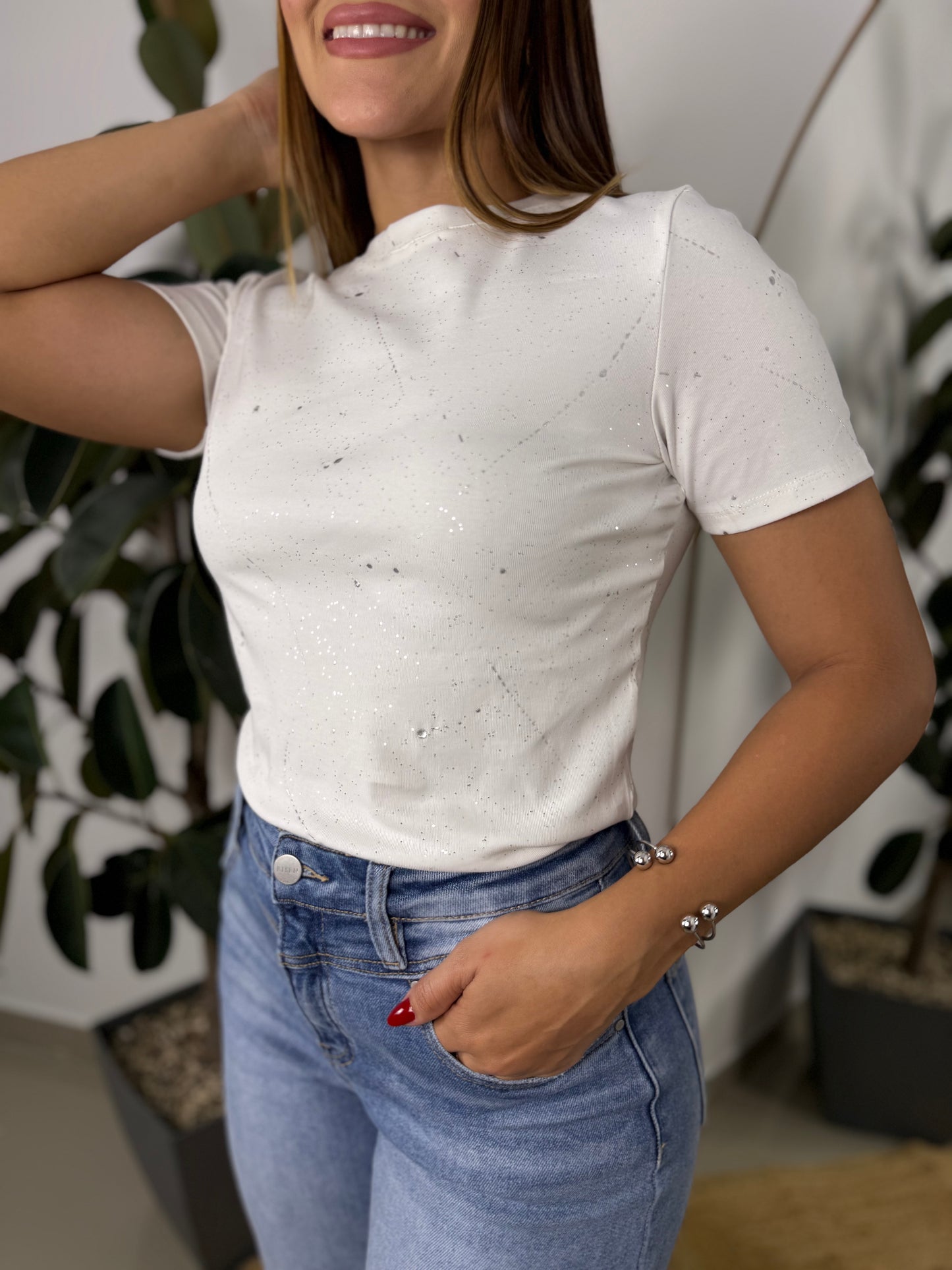Blusa blanca destellos plateados